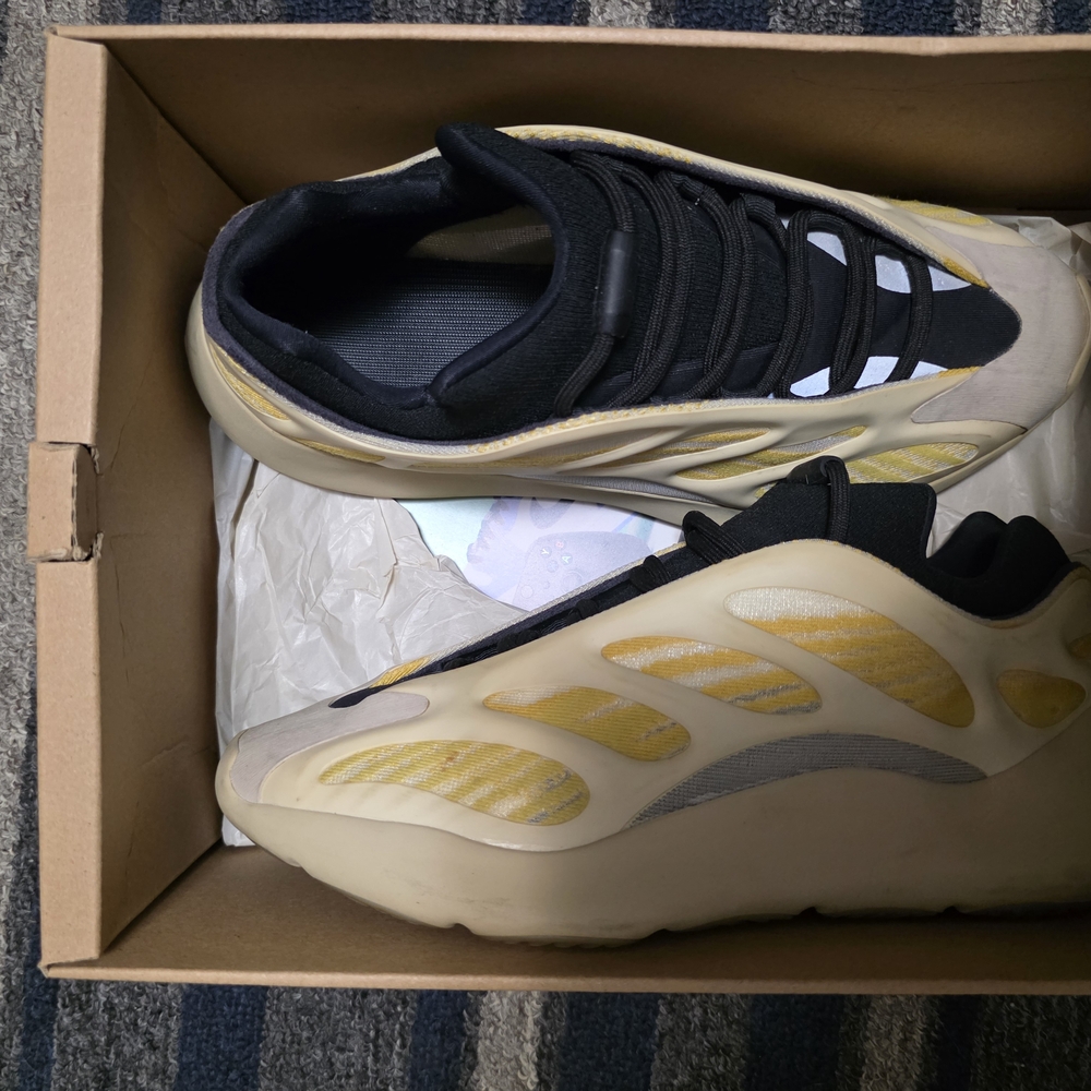 adidas Yeezy 700 V3 Mono Safflower